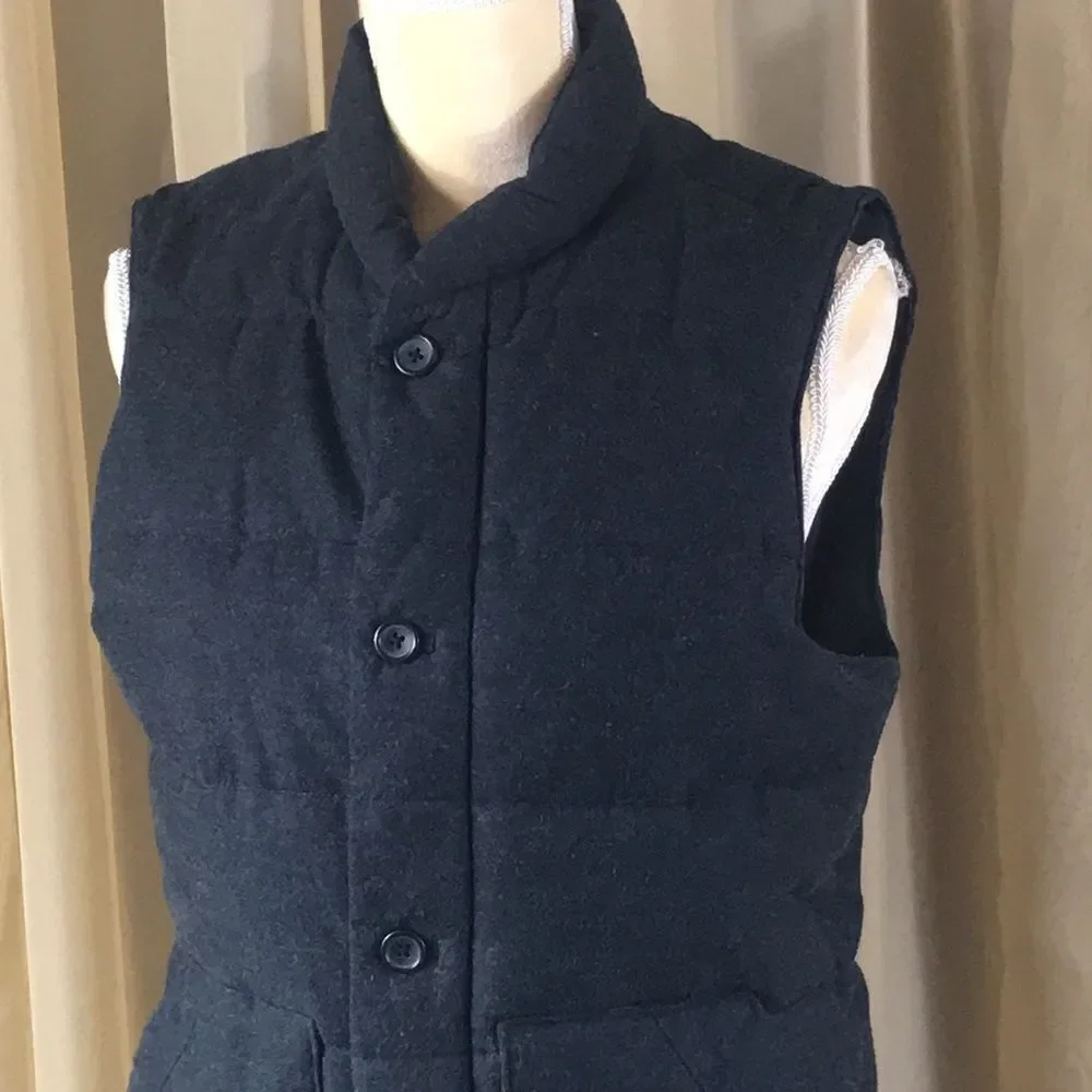BANDA REPUBLIC  MEN VEST SIZE S